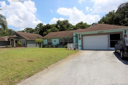 1750 Leafy Rd, Fort Pierce, FL 34953-1355