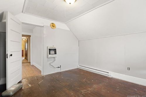 37 Whiting Ave, Torrington CT 06790-4921 exterior