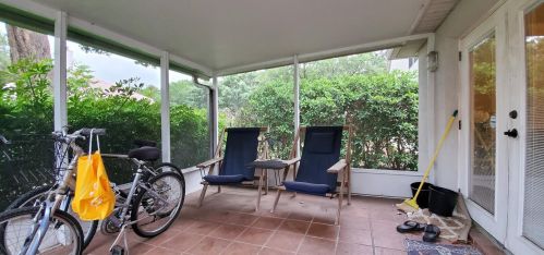 8519 Bay Springs Dr, Orlando FL  32819-4970 exterior