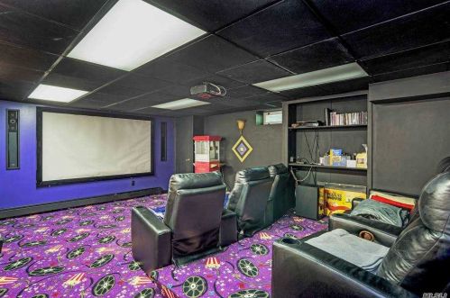 58 Alpine Way, Huntington Station NY 11746-4602 exterior