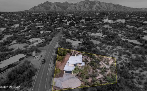 851 Roller Coaster Rd, Tucson AZ  85704-2626 exterior