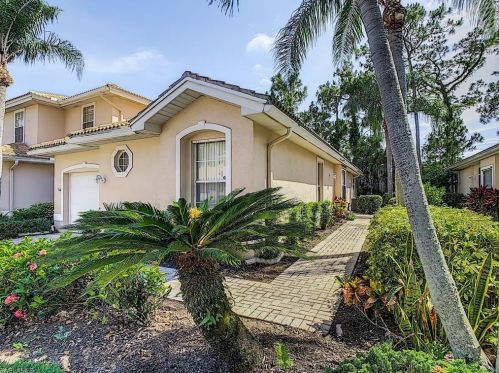 7565 Meadow Lakes Dr, Naples, FL 34104-7433