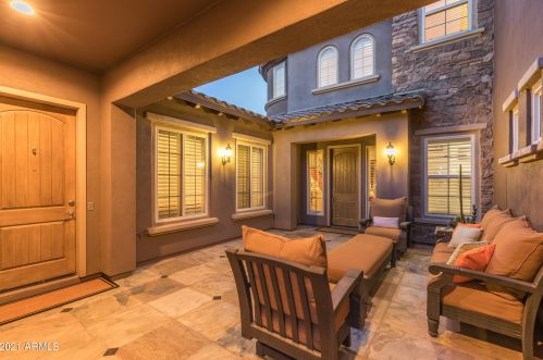 3753 Ember Glow Way, Phoenix AZ 85050-4928 exterior