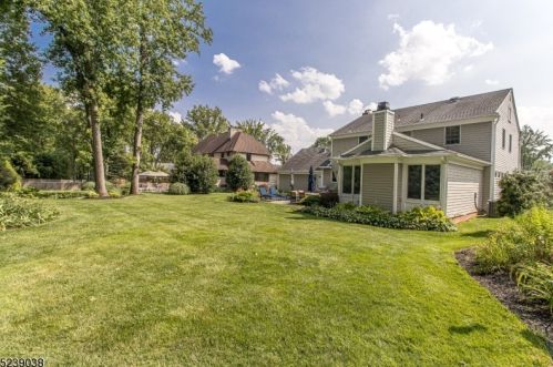 1019 Smt Ave, Westfield NJ 07090-3221 exterior