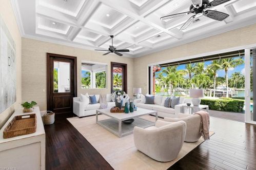 885 Admiralty Parade, Naples FL 34102-0000 exterior