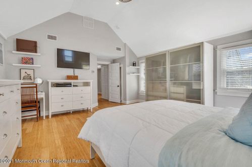 13 Ctr St, Locust NJ 07760-1712 exterior