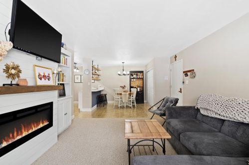 3985 84, Milwaukee WI 53228-2339 exterior