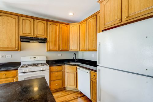 959 51 St, Chicago IL 60609-5124 exterior