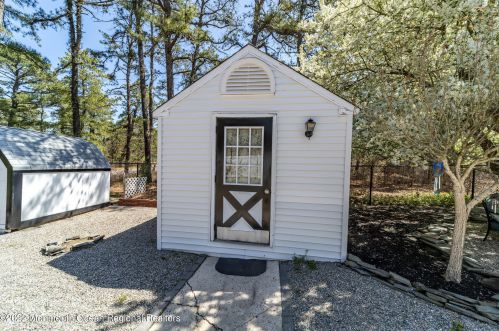 483 Western Blvd, Berkeley Township NJ 08721-3316 exterior