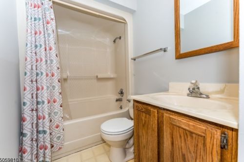 15 Newton Pl, Irvington NJ 07111-1408 exterior