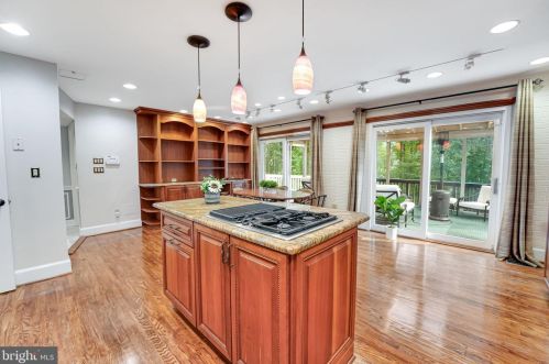 7036 Arbor Ln, Mc Lean VA  22101-1544 exterior