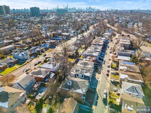 152 Morningside Ln, Palisades Park NJ 07650-1918 exterior