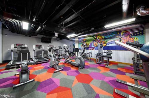 232 21st St, Philadelphia PA  19103-4831 exterior