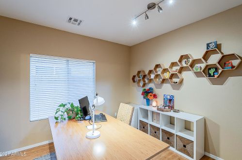 16026 10 St, Phoenix AZ 85086-0911 exterior