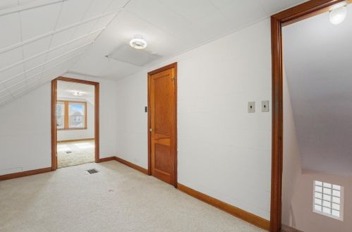 6130 Moody Ave, Chicago IL 60638-3545 exterior