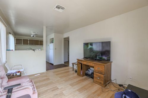 1110 10 St, Phoenix AZ 85086-7425 exterior