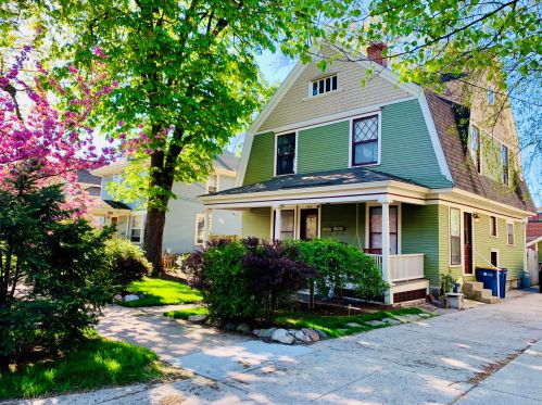 946 Virginia St, Grand Rapids, MI 49506-1511