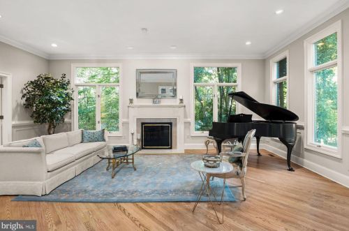 9821 Avenel Farm Dr, Rockville MD  20854-5414 exterior