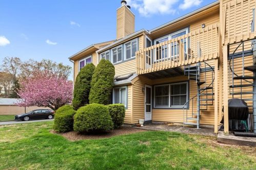 1400 Hartford Tpke, North Haven CT 06473-2166 exterior