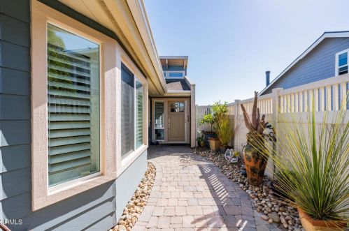 4550 Falkirk Bay, Oxnard, CA 93035-3705