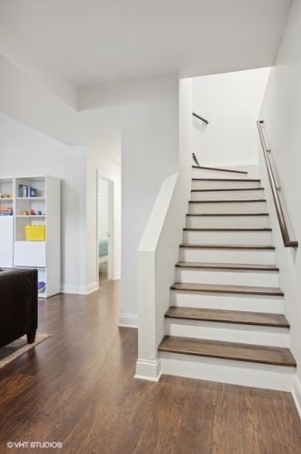 2425 Pensacola Ave, Chicago IL  60618-1607 exterior