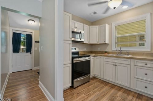 68 Woodside Ave, Fredon NJ 07860-2418 exterior