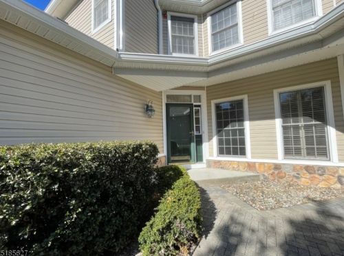 70 Winged Foot Dr, Livingston NJ  07039-8229 exterior