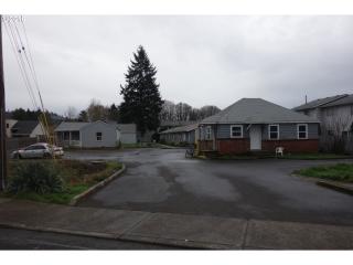 11712 Fuller Rd, Portland OR  97222-1132 exterior