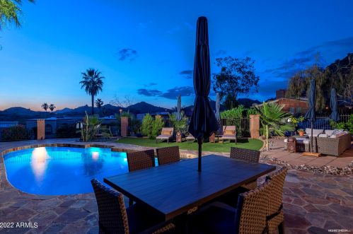 7637 20th St, Phoenix, AZ 85020-4703