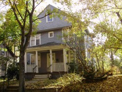 92 Mill St, Newton, MA 02459-1126