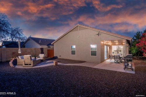 6427 Chisum Trl, Phoenix AZ  85083-1018 exterior