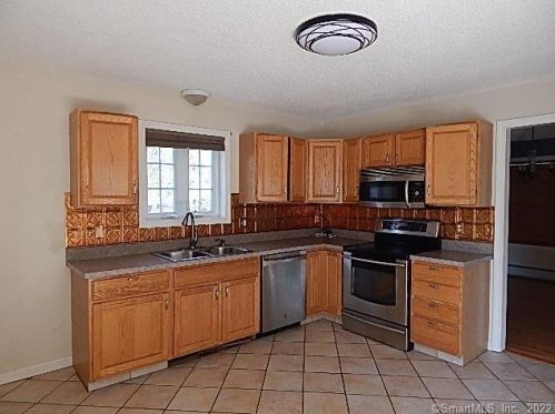 271 Cardinal Cir, Torrington, CT 06790-2177