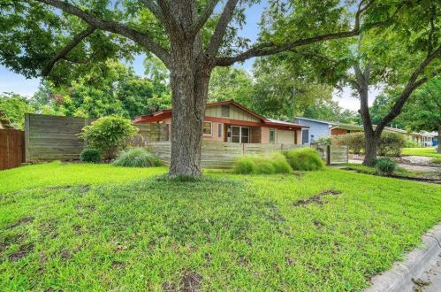 5205 Brookdale Ln, Austin TX  78723-4020 exterior