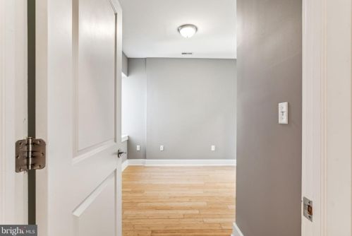 3142 Broad St, Philadelphia PA 19121-3302 exterior