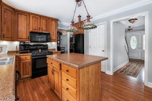 230 Ridge Ave, Pittsburgh PA  15237-6914 exterior