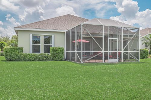 10581 Waterway Ln, Fort Pierce FL  34987-1914 exterior