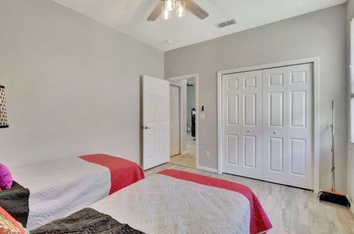 14802 Fripp Island Ct, Naples FL exterior