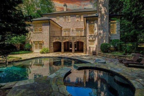 700 Brookwoods Trce, Atlanta GA 30342-2473 exterior