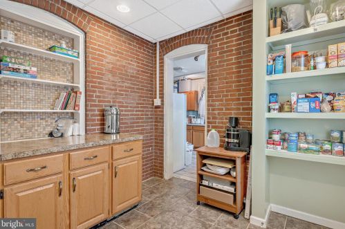 373 High St, Hanover PA 17331-3922 exterior