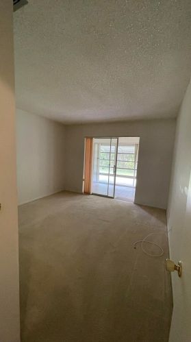 908 Savannas Pt, Fort Pierce FL 34982-6785 exterior