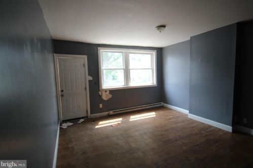 824 49 St, Philadelphia PA 19139-1813 exterior