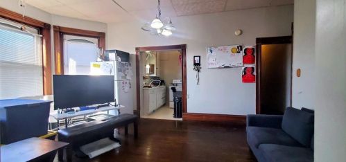 105 2 St, Slatington PA 18080-1851 exterior