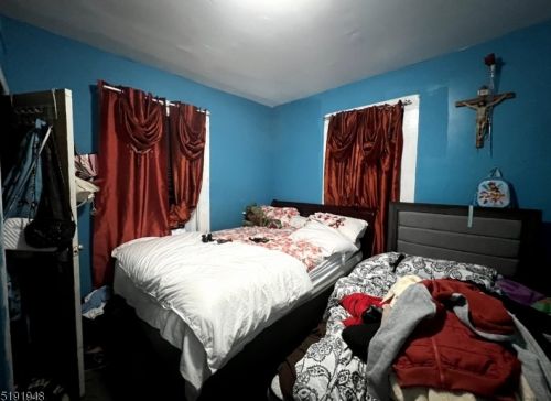 22 Seeley St, Paterson NJ 07501-3112 exterior