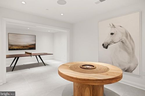 4511 Klingle St, Washington DC  20016-3580 exterior