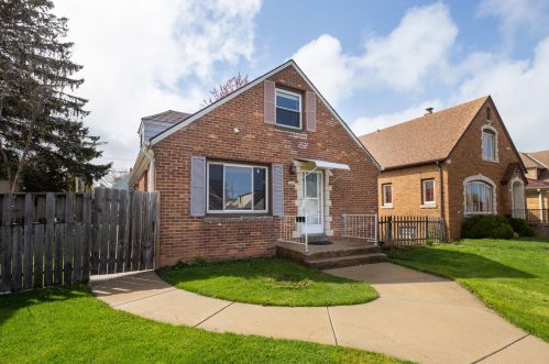 3349 13th St, Milwaukee, WI 53206-2849