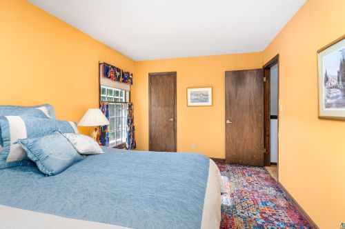 1802 Valhalla Dr, Duluth MN 55811-2226 exterior