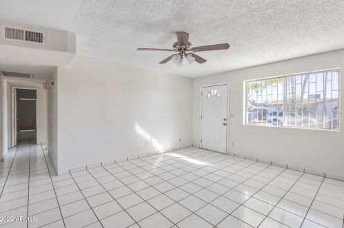 2502 58 Ln, Phoenix AZ 85035-1733 exterior