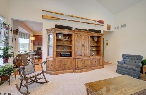 122 Mackenzie Ln, Parsippany NJ 07834-3723 exterior