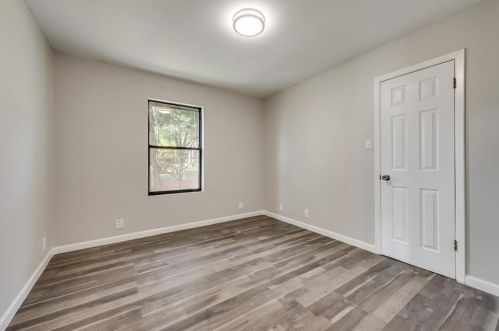 2634 Cypress Ave, Dallas TX  75227-8024 exterior