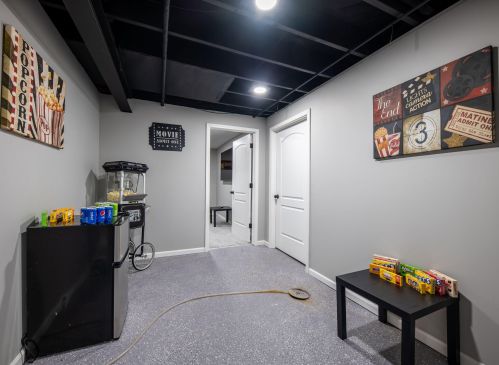 8841 Palmetto Ave, Milwaukee WI  53225-5009 exterior